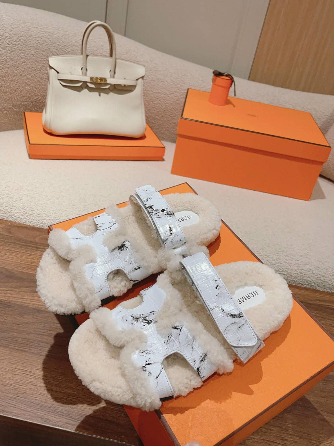 Hermès fur slippers-41